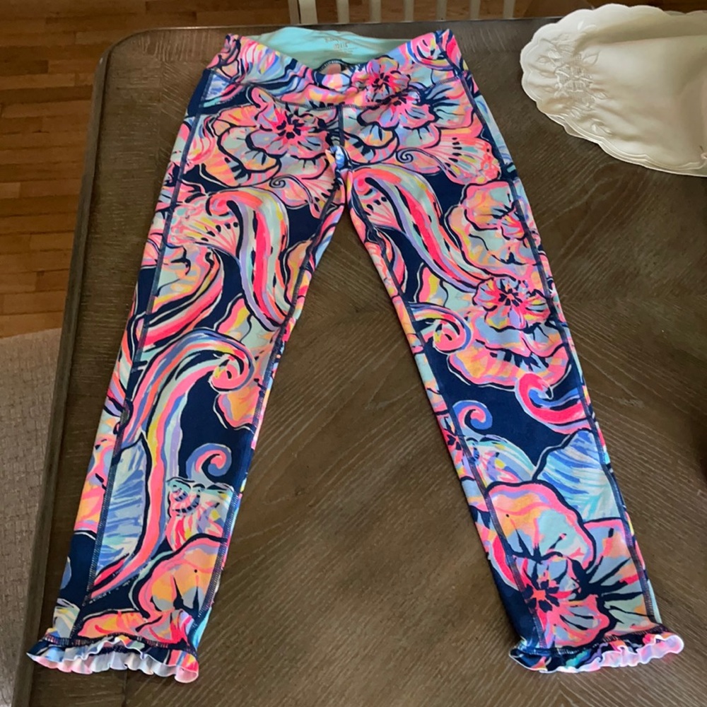 Lilly Pulitzer size small luxletic leggings.